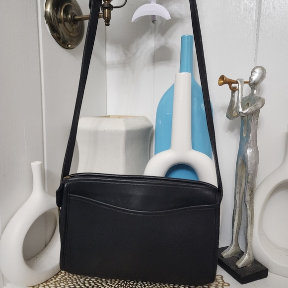 Vintage Coach Taylor Bag 9944 - Picture 5 of 15